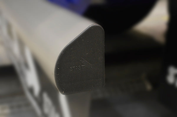 AFDEKDOP POLYPROP VOOR ALUMINIUM BUMPER (RECHTS)