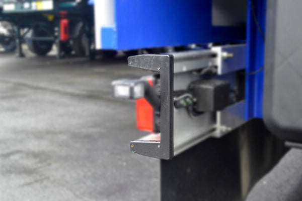 ASPOECK SET A 2 ENDCAPS + BOLTS FOR BUMPER
