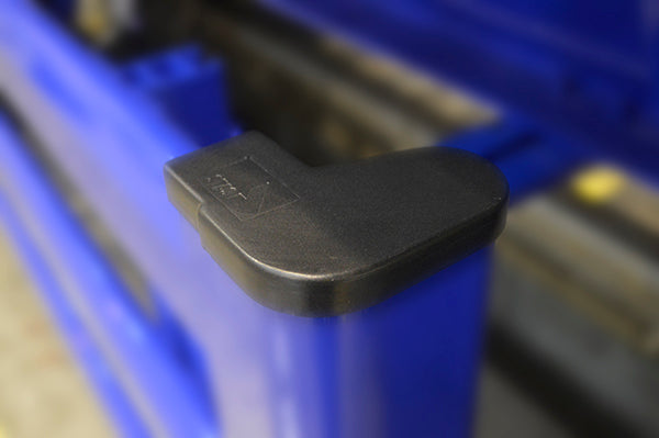 AFDEKDOP VOOR VERTICALE ZIJD. BESCHERMING RECHTS